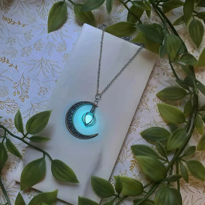 Collar de piedra lunar iluminada Collar Luna Creciente