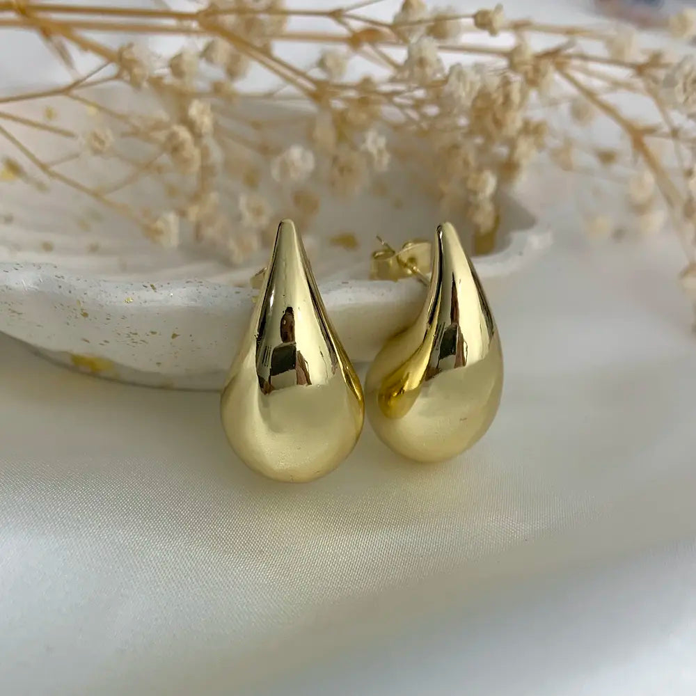 Brillo Imperial Set de Aretes Esplendor Real Candongas Media Luna